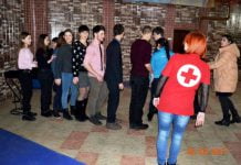 Павлоградские школьники учились противостоять насилию с помощью смоделированных ситуаций