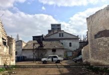 Здания «Павлоградского комбината хлебопродуктов» пошли «под разборку» (ФОТО и ВИДЕО)