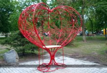 В Павлограде появится новая фотозона — сердце для влюбленных