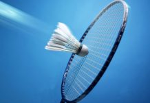 В борьбе со стрессом и лишним весом поможет бадминтон