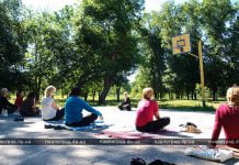 В Павлограде стартовали бесплатные занятия йогой (ФОТО)
