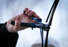 Прохожие помогли задержать воров кабеля