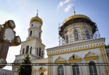 В Павлограде впервые за 35 лет капитально ремонтируют купола крупнейшего собора (ФОТО)