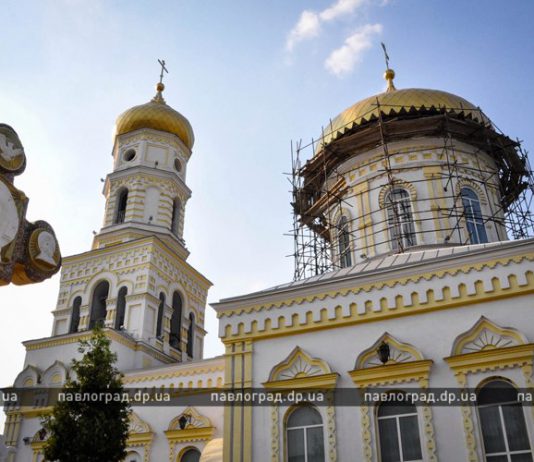 В Павлограде впервые за 35 лет капитально ремонтируют купола крупнейшего собора (ФОТО)