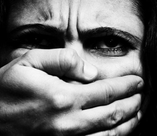 Жінка заявила про згвалтування на території закинутого басейну