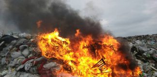 В Павлограде опять горела свалка (ФОТОФАКТ)