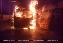 В Павлограде сгорел автобус одного из перевозчиков (ФОТОРЕПОРТАЖ)