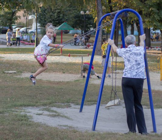 Прокуратура заставила Терновский горсовет провести инвентаризацию детских площадок