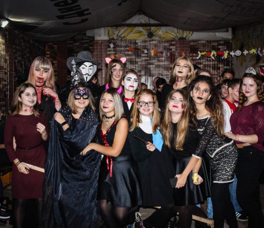 В Павлограде танцевали ведьмы, вурдалаки и вампиры (ФОТО)