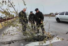 В Павлограде впервые создали бригаду для ямочного ремонта дорог