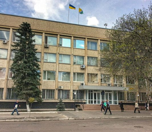 Инфографика: как павлоградские депутаты посещают сессии?