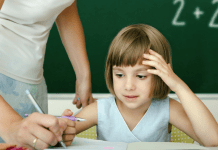 В Павлограде не хватает учителей младших классов и воспитателей детсадов