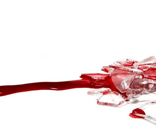 Помстилася за побої? У Павлограді жінка вбила чоловіка пляшкою