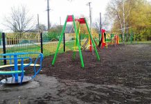 В Богуславе обустроили спортплощадку и зону для отдыха вместо заброшенного пустыря и свалки