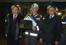 Терновские шахтеры добыли 280 тысяч вагонов угля за пять лет