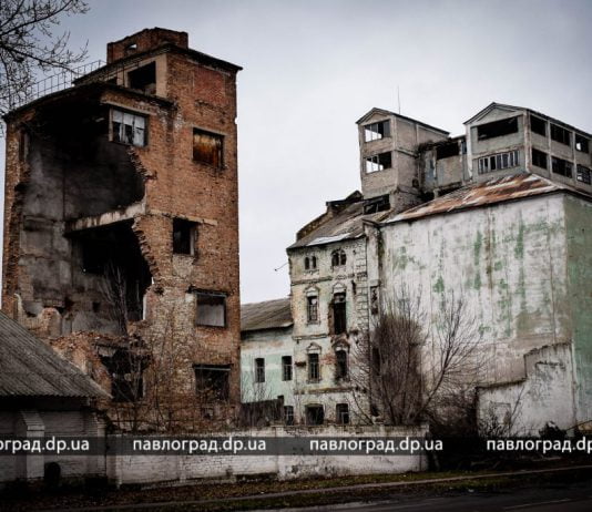 Эстетика руин: в Павлограде разбирают старую мельницу (ФОТО)