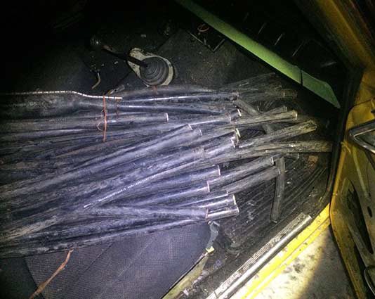 В Павлограде задержали автомобиль, заполненный ворованным кабелем (ФОТО и ВИДЕО)