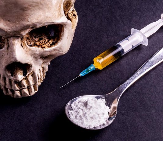 У жителя Павлограда оперативники обнаружили шприц с «ширкой» (ВИДЕО)