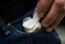 У двух павлоградцев изъяли наркотики