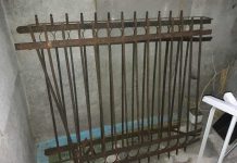 В Павлограде воры разбирали забор садика