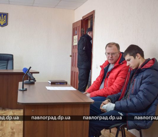 Пока в Павлограде хоронили малыша и его отца, подозреваемому в их убийстве выбирали меру пресечения (ФОТО и ВИДЕО)