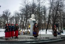 В Павлограде отметили годовщину со дня рождения Тараса Шевченко (ВИДЕО)