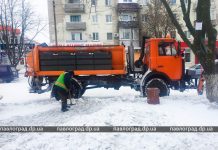 За двое суток на дороги Павлограда высыпали 155 т посыпочных материалов