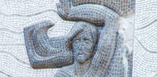 В Павлограде вор выносил металл из закрытого бассейна «Дельфин»