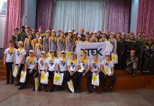 «Тебя ждут дома»: школьники напомнили шахтерам о важности охраны труда