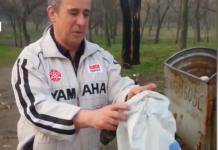 В Павлограде пенсионер-волонтёр убирает городской парк от мусора