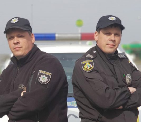 Фотошоп или реальность? В Павлограде в полиции служат близнецы-братья