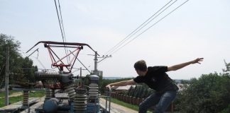 Парень погиб на вагоне делая селфи