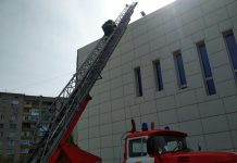 В Павлограде тушили условный пожар на сцене во время спектакля (ВИДЕО)