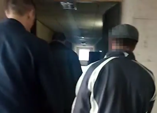 Правоохранители задержали мужчину, который врезался на угнанном микроавтобусе в маршрутку (ВИДЕО)