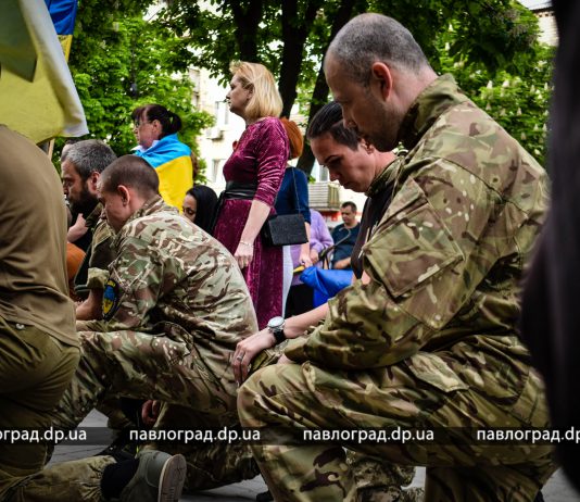 В Павлограде прошёл Марш патриотов в честь Дня памяти и примирения (ФОТО и ВИДЕО)