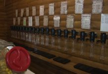 За продажу алкоголя 13-летнему павлоградцу работнику магазина грозит штраф