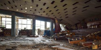 ДК «Ровесник»: разобрать нельзя оставить (ФОТО и ВИДЕО)