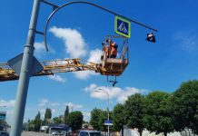 На опасном переходе Павлограда установили сигнальное устройство