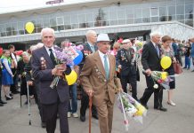 Шахтеры Павлограда почтили память погибших воинов и поздравили ветеранов