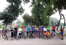 Резонансные ДТП, отсутствие велодорожек и открытые ливнёвки — что еще беспокоит велосипедистов?