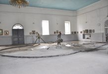 В старом полковом храме Павлограда обновили пол