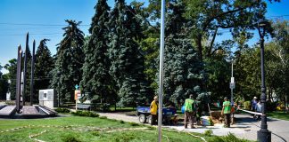 В центре Павлограда появятся еще два флага — Евросоюза и города