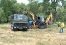 Молодежь инициировала уборку в парке на ПМЗ (ВИДЕО)