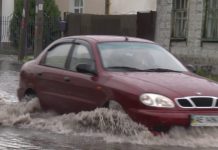 Итоги непогоды: 80% месячной нормы осадков в Павлограде выпало за день (ВИДЕО)