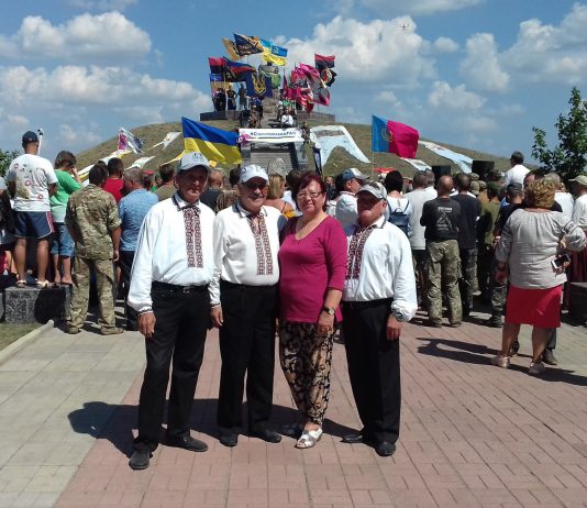 Павлоградцы выступили на фестивале, посвященному Дню памяти отамана Ивана Сирко (ФОТО и ВИДЕО)