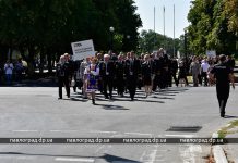 По центральным улицам Павлограда прошла праздничная колонна шахтёров (ФОТО и ВИДЕО)