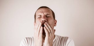В этом году аллергикам особенно тяжело. Как остановить аллергию на 10 лет?