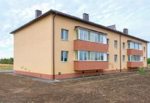 12 педагогов и медиков Вербоватовки получили ключи от новых квартир (ФОТО)