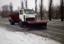 Коммунальщики отчитались, сколько за первые 3 дня зимы расчистили дорог