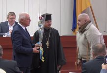 Волонтёрам и АТОвцам вручили медали «За жертвенность и любовь к Украине» (ВИДЕО)